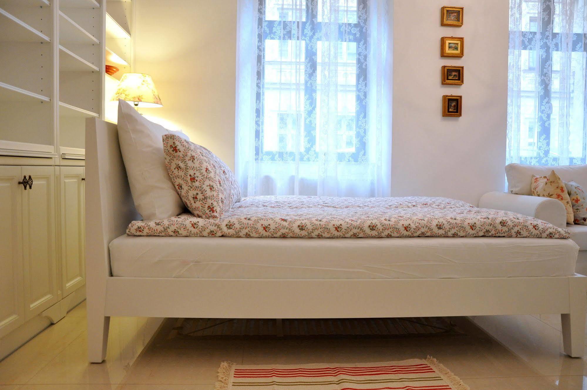 Happyguests Apartments Краков Экстерьер фото